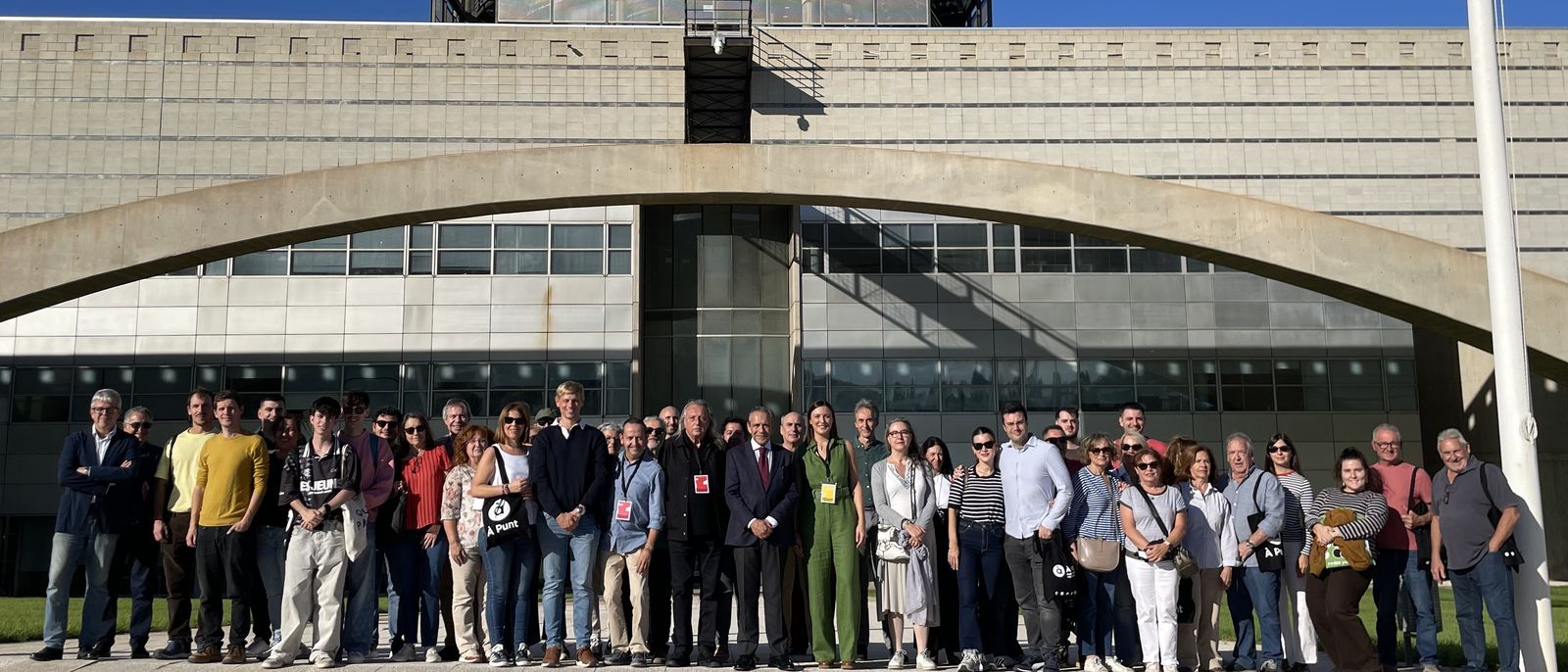 Visita a l'edifici d'À Punt amb les explicacions de l'arquitecte Tito Llopis