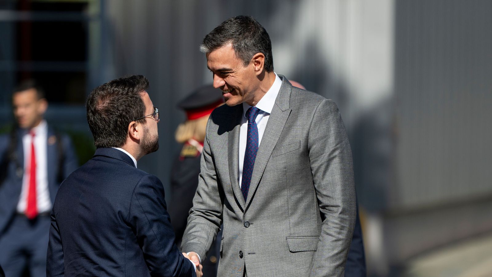 El president de la Generalitat en funcions, Pere Aragonès, i el cap del govern espanyol, Pedro Sánchez