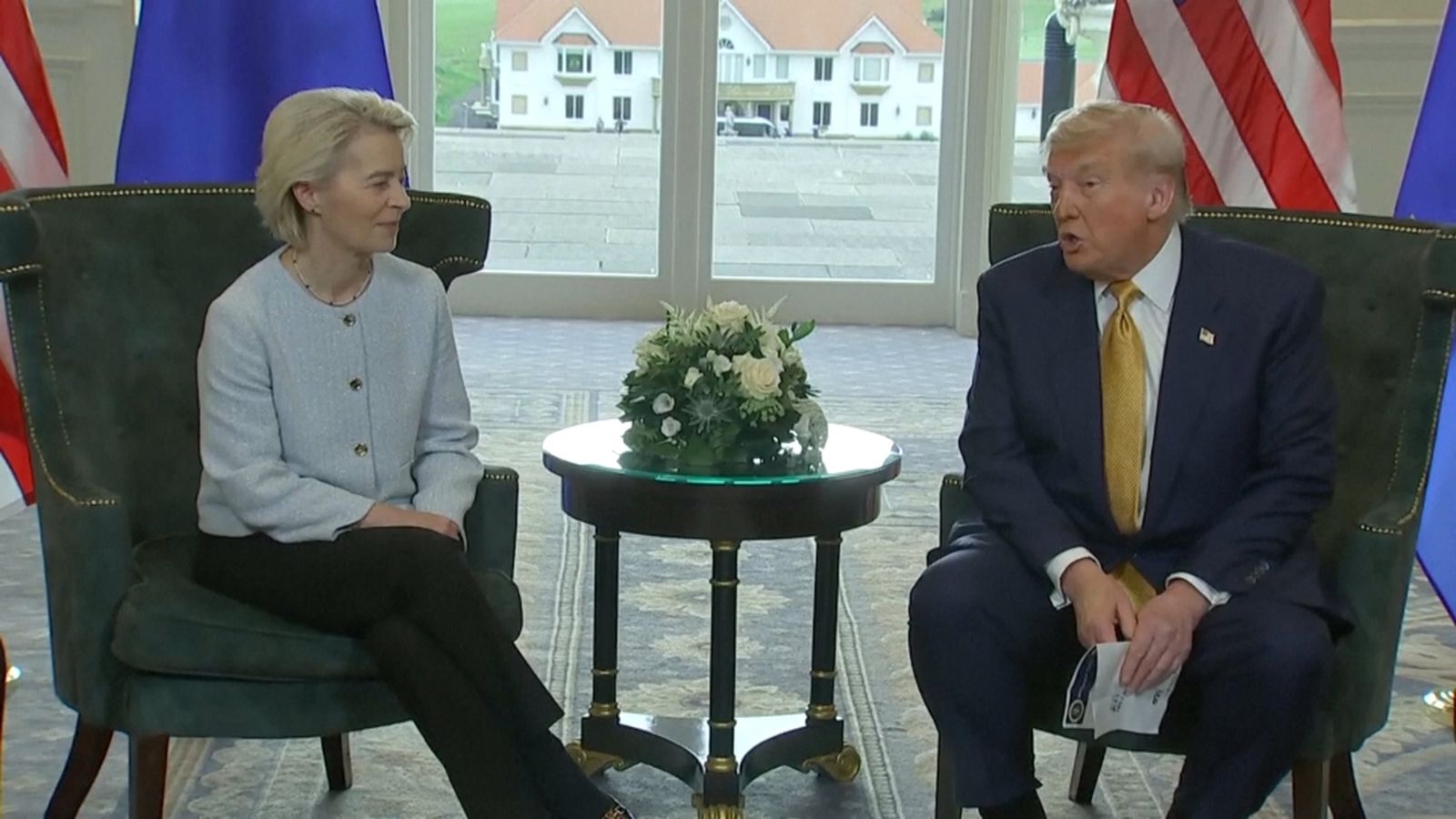 Els EUA i la UE pacten aranzels del 15% a productes europeus i eviten una guerra comercial