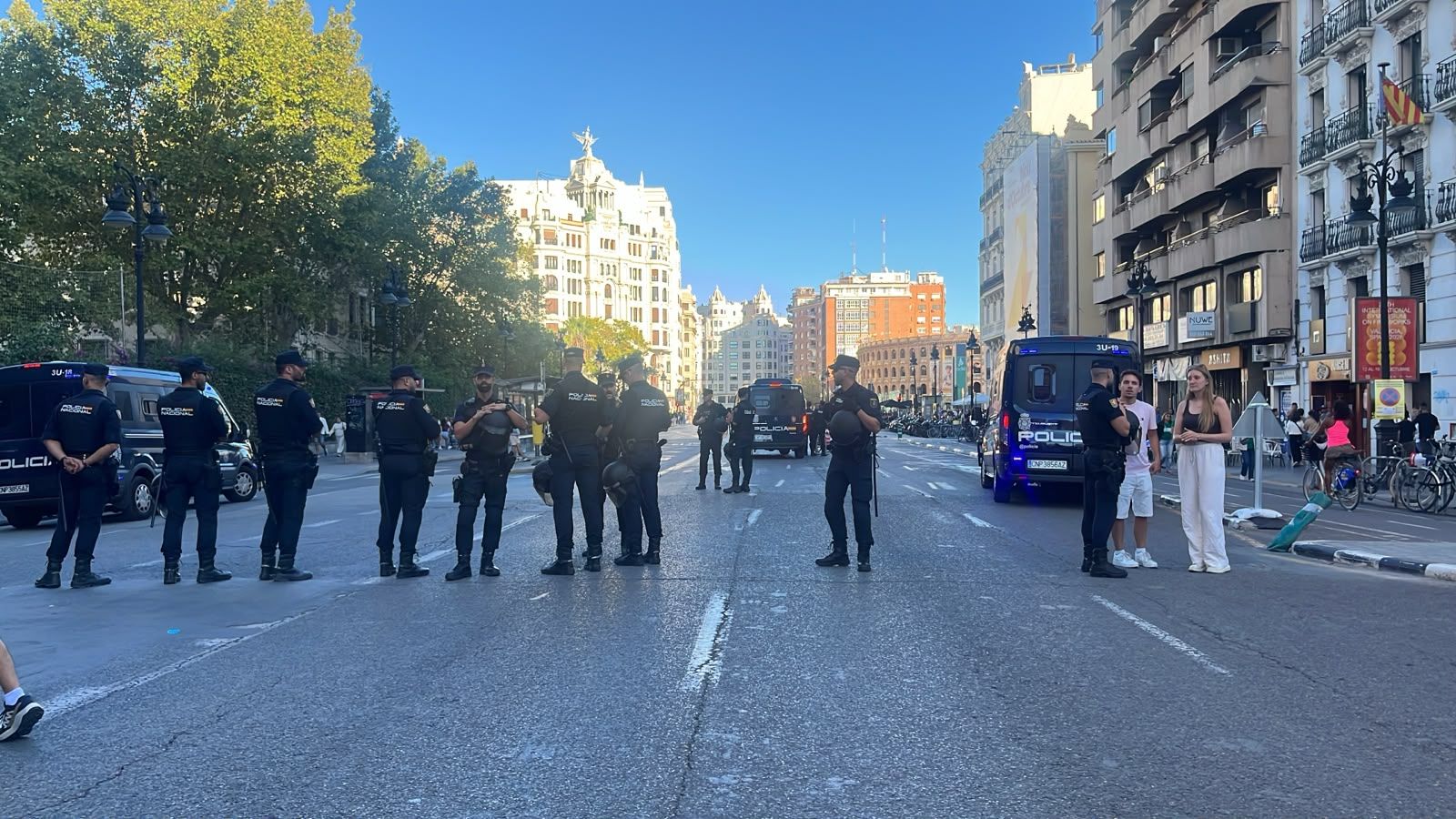 Desplegament policial abans de començar la manifestació