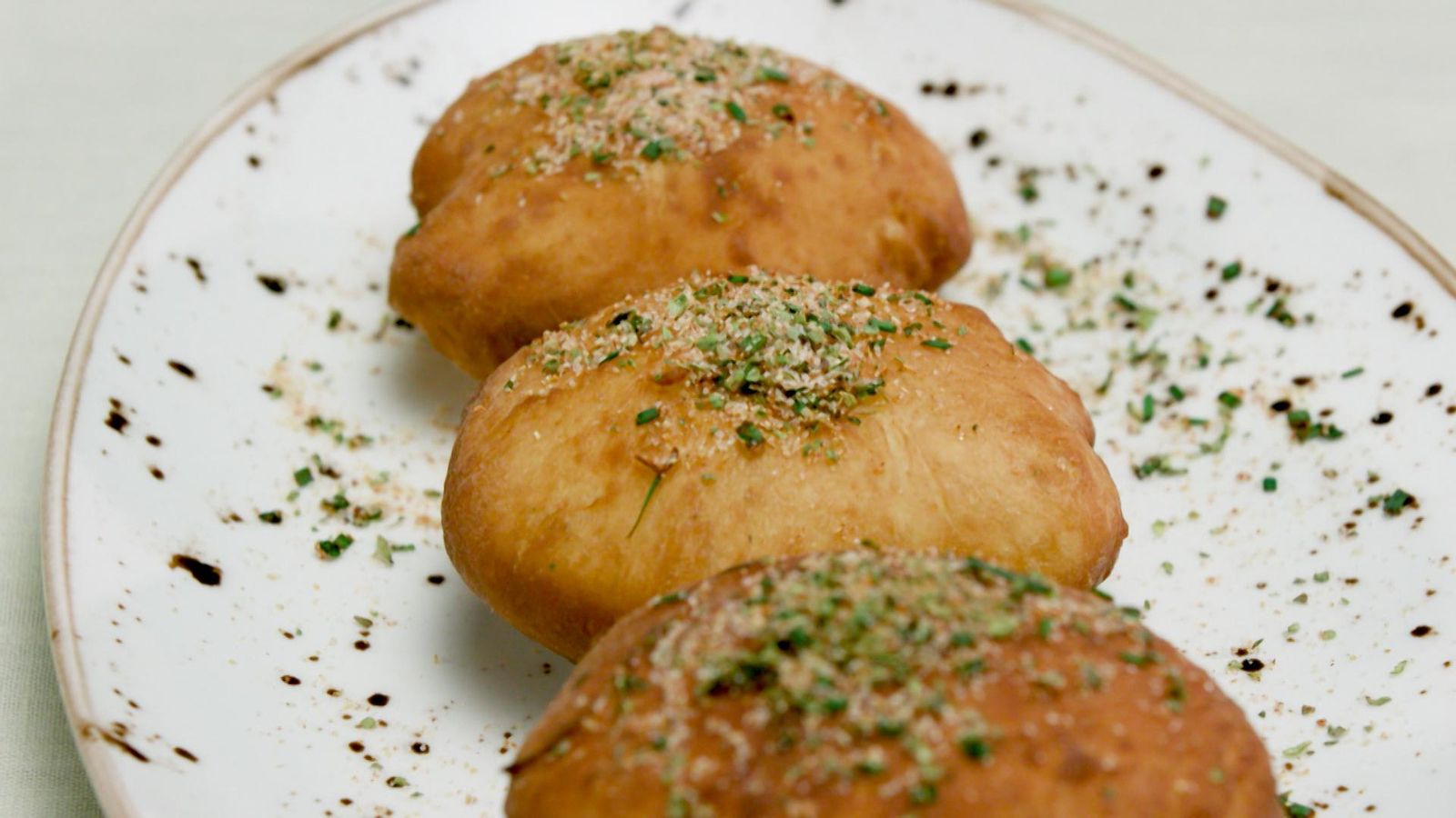 Dònuts farcits de titaina