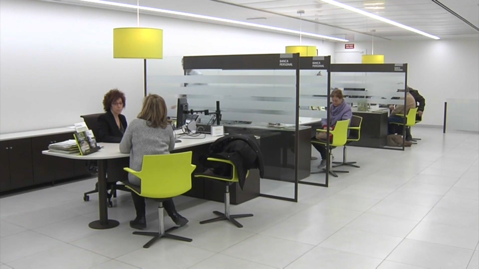 Interior d'una oficina de Bankia
