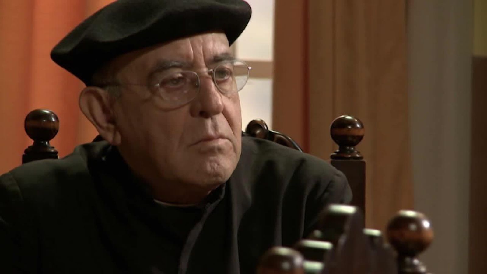 Capítol 23: Que ve el Bisbe!