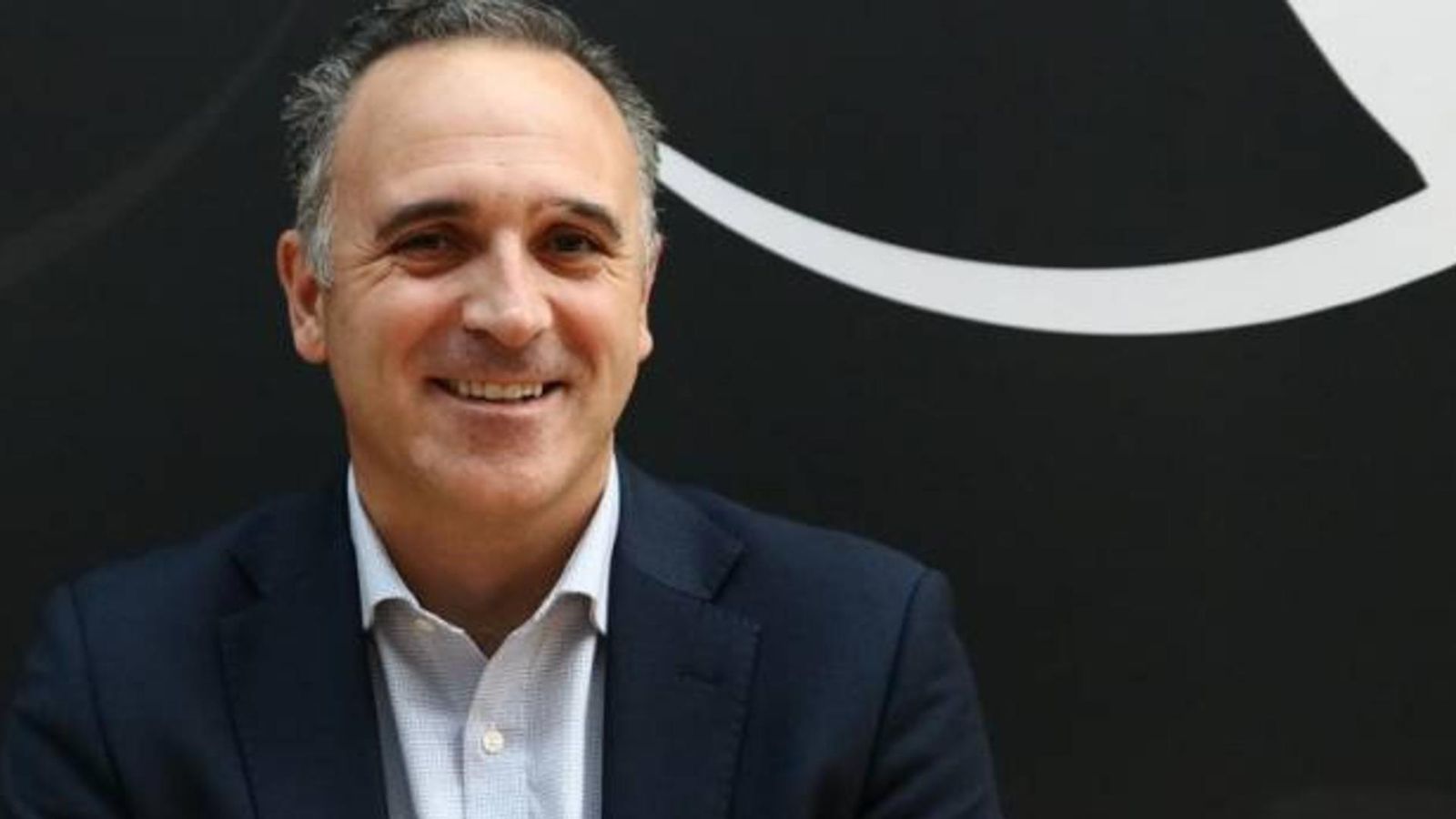 José Puentes, durant la seua etapa com a director general del València Basket. José Puentes durant la seua etapa com a director general del València Basket.