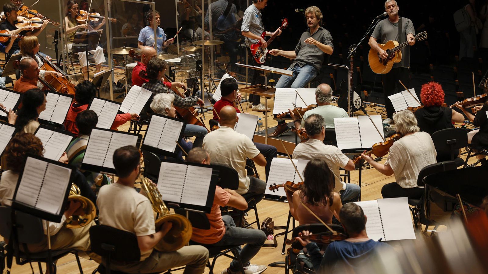 Assaig de "La Habitación Roja amb l'Orquestra de València"