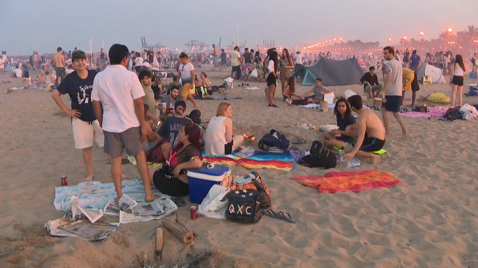 Una nit de Sant Joan a la platja però sense plàstic