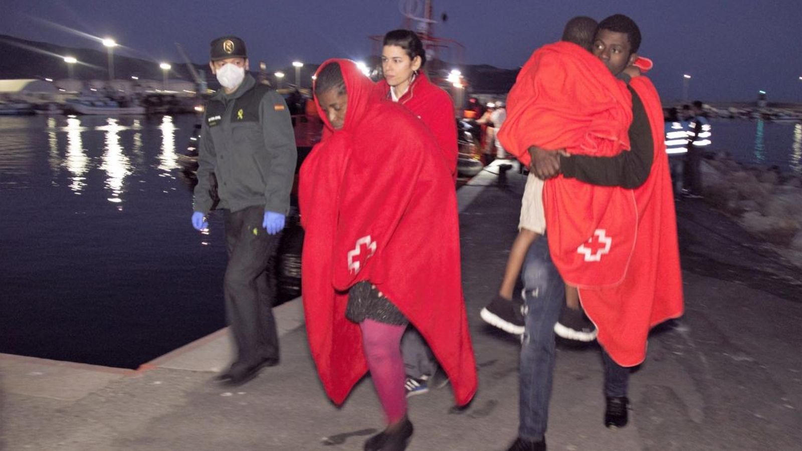 Una pastera, en la qual viatjaven almenys sis dones i quatre menors, arriba la setmana passada a Granada