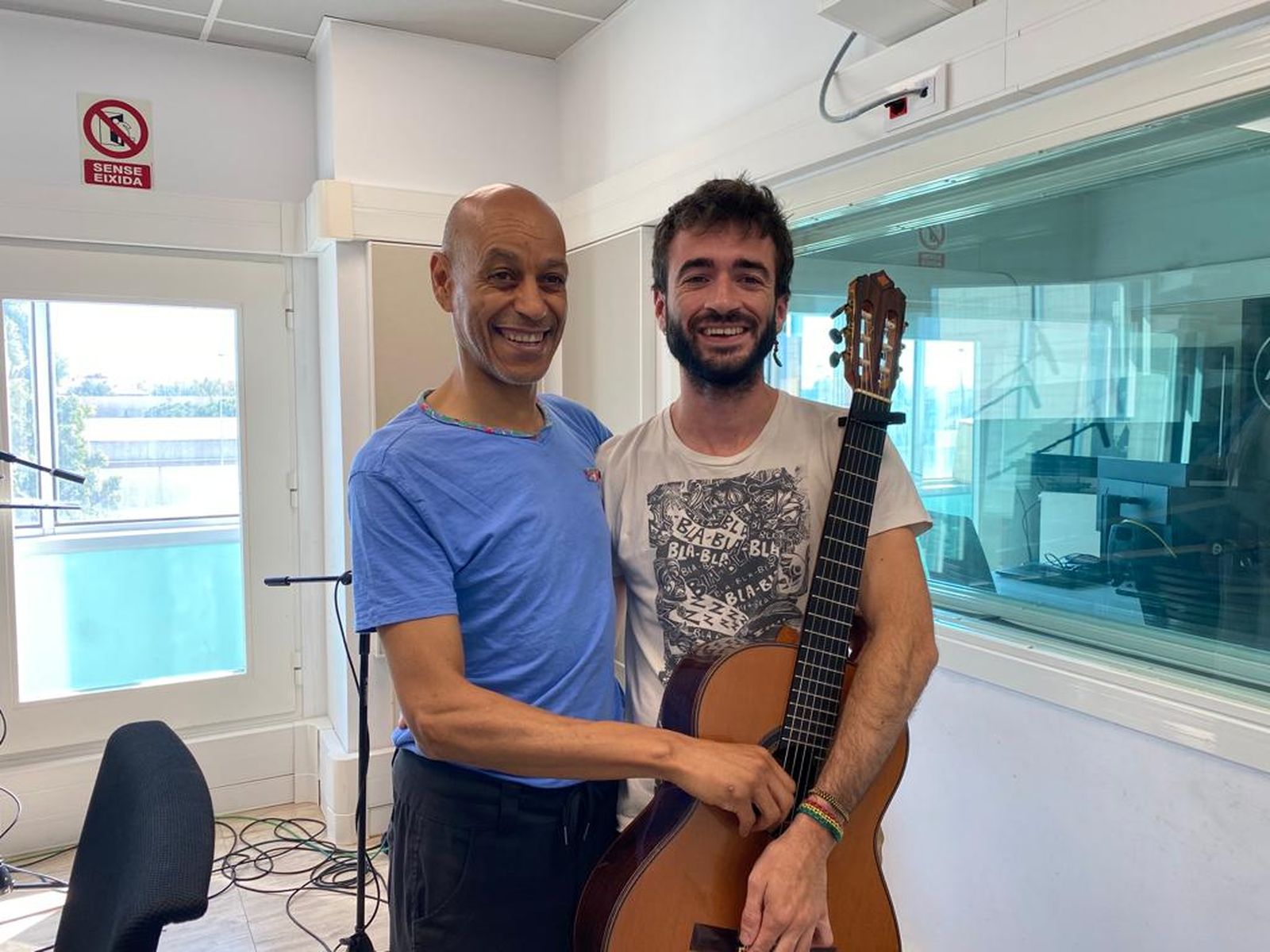 14.06.2023 | Música en directe amb Un Cansautar i Eric Simone