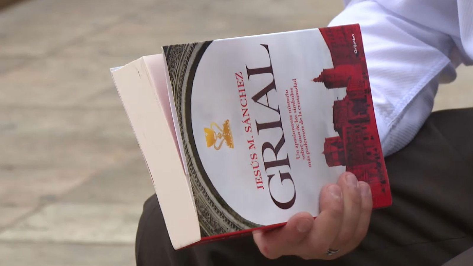 'Grial', la novel·la basada en la desaparició del Sant Calze de la catedral de València, ja es pot trobar a les llibreries