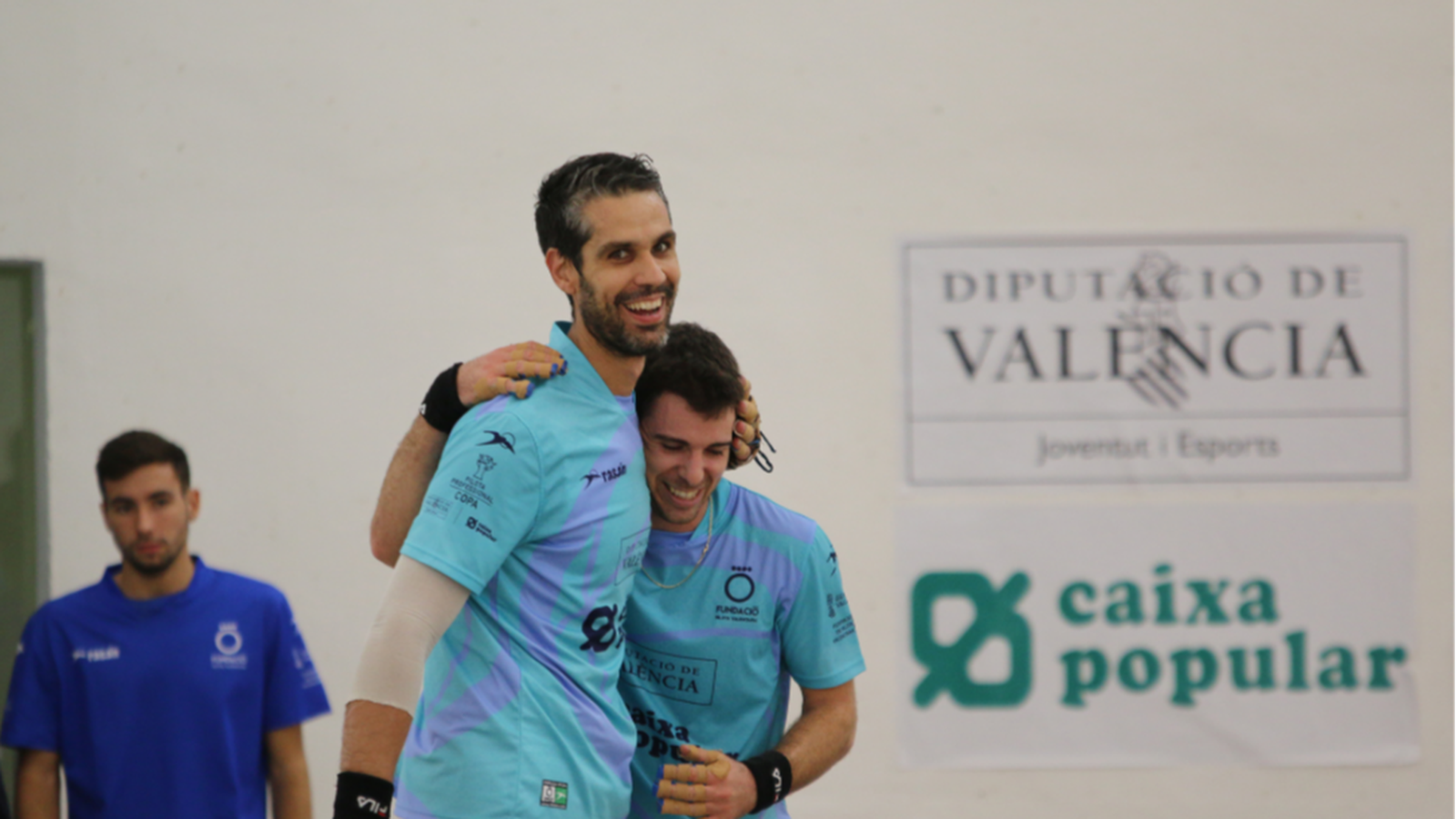 Javi i De la Vega celebren la victòria