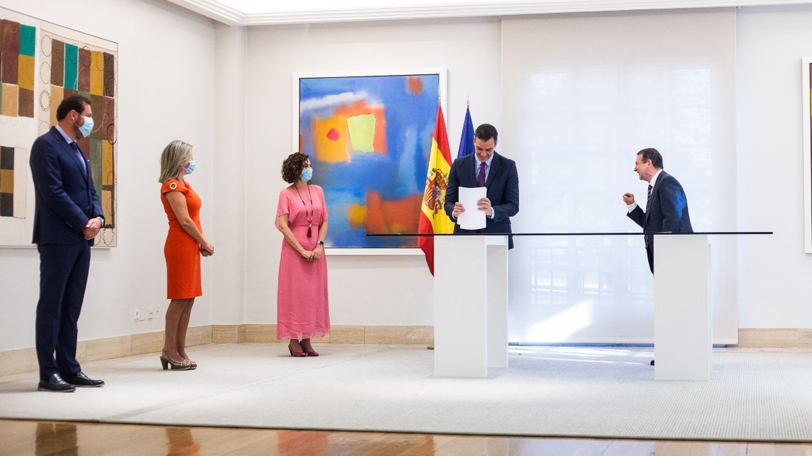 Pedro Sánchez amb el president de la FEMP, Abel Caballero