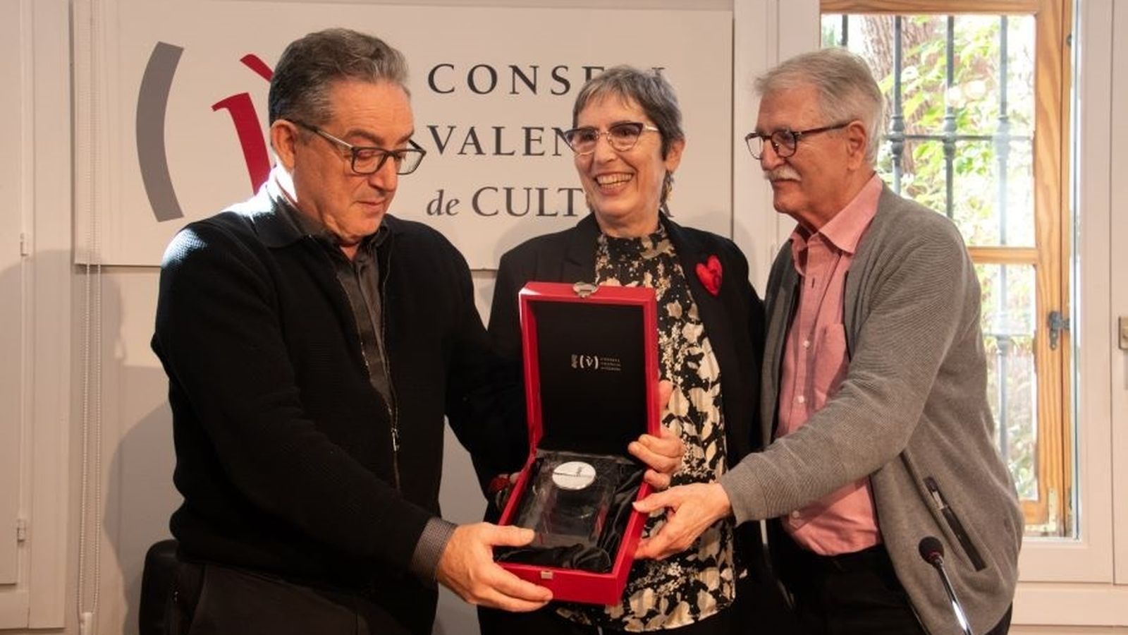 Capella Ministrers rep la medalla d'honor del CVC