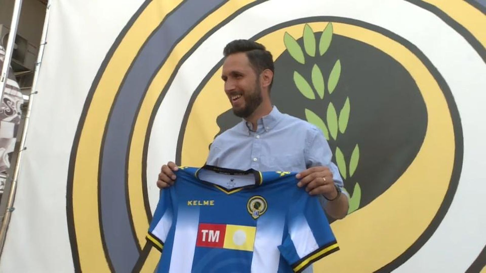 El nou tècnic de l'Hèrcules, en l'acte de presentació