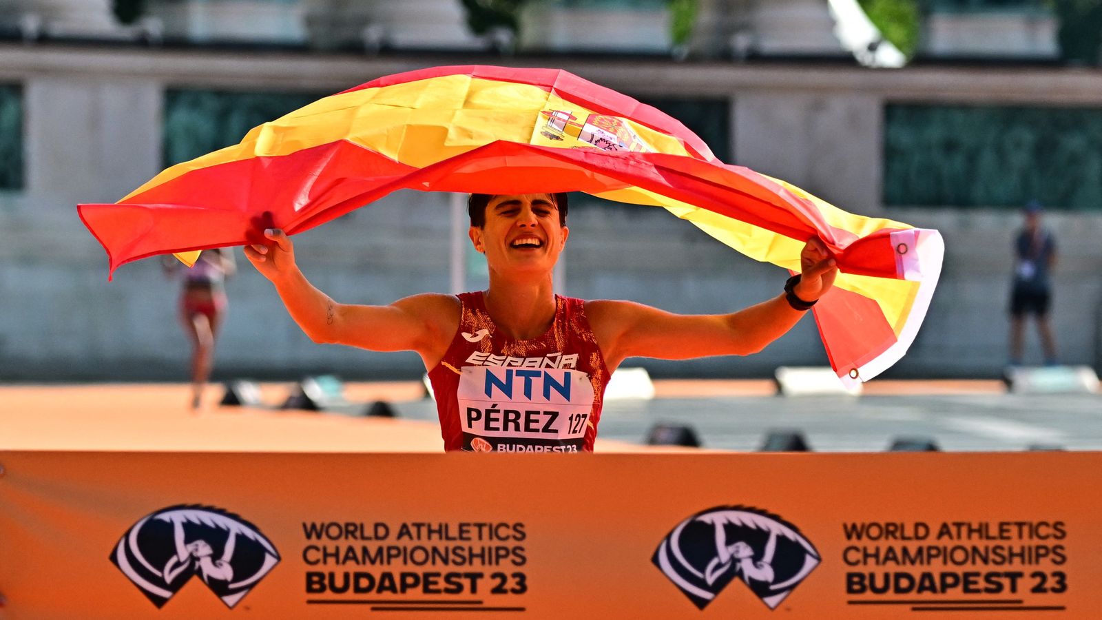 Marta Peréz, en l'arribada a meta a Budapest