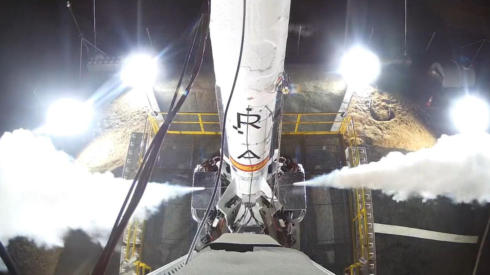 El "hot test", l'última prova prèvia al llançament a l'espai del Miura 1