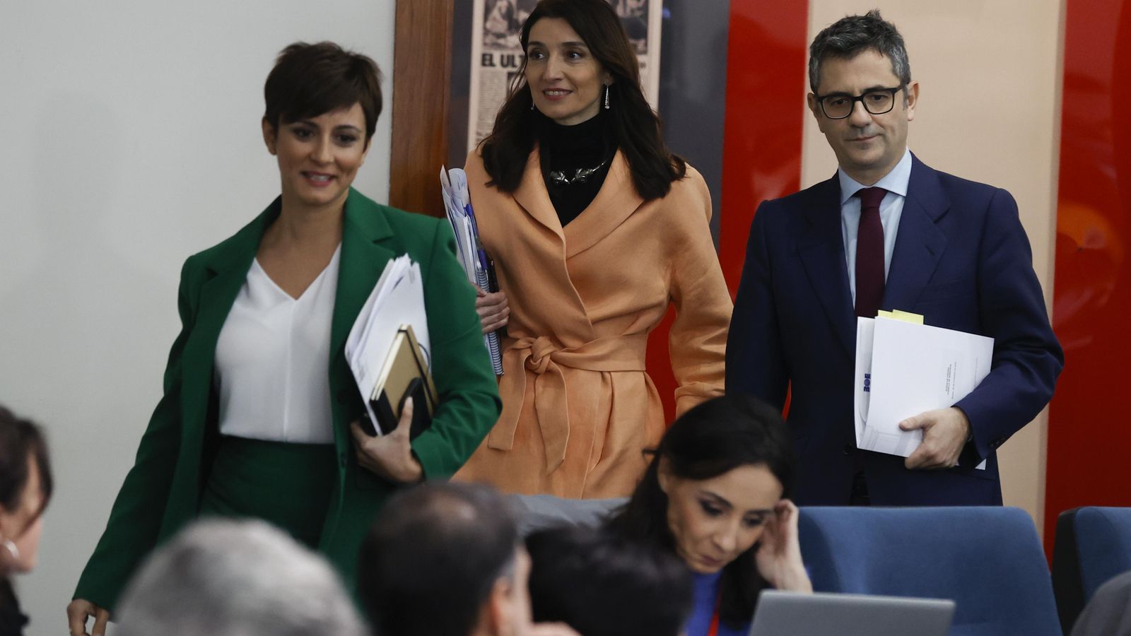 Els ministres Isabel Rodríguez, Pilar Llop i Félix Bolaños arribant a la roda de premsa després del Consell de Ministres, aquest dimarts Els ministres Isabel Rodríguez, Pilar Llop i Félix Bolaños), a la seua arribada a la roda de premsa oferida després de la reunió del Consell de Ministres, aquest dimarts