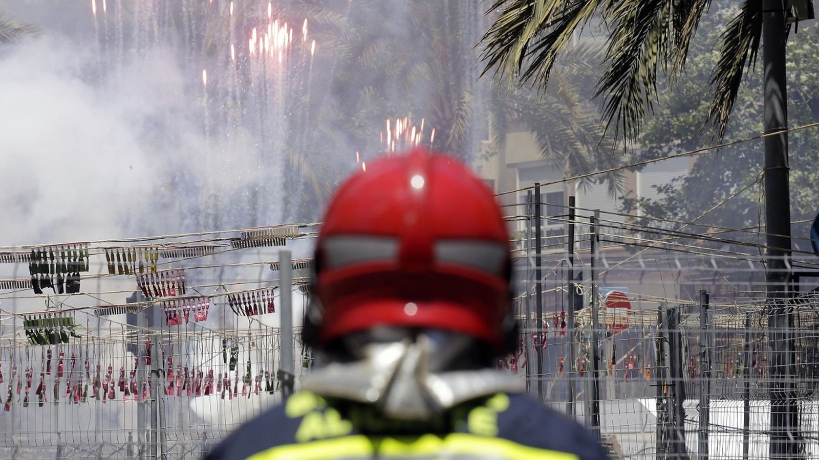 Mascletà de la Pirotècnia Alpujarreña a Alacant