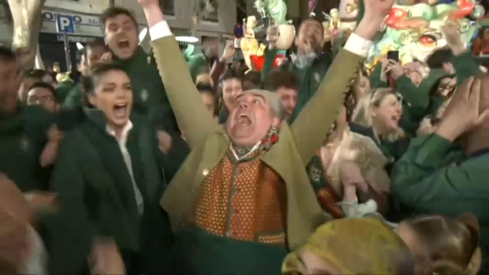 Manolo Mas, president d'Exposició, eufòric en assabentar-se de la victòria