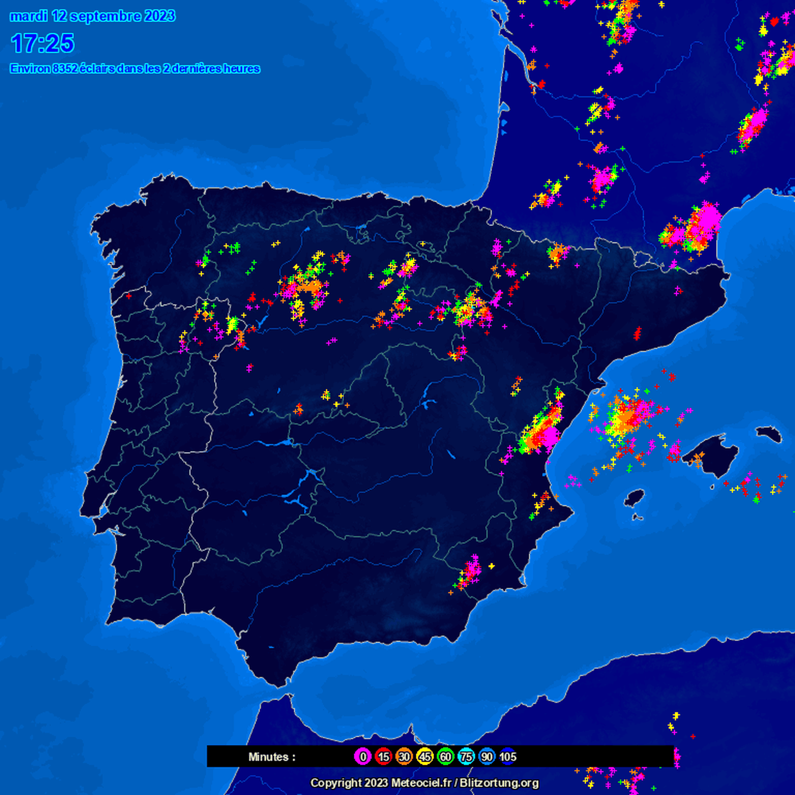 A les 17:25 hores, llamps registrats en les últimes dues hores