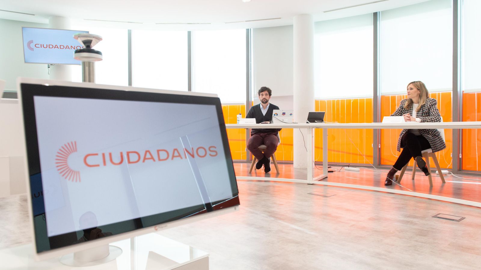 La portaveu política de Ciutadans, Patricia Guasp, i el portaveu de Ciutadans en el Parlament Europeu, Adrián Vázquez, en una imatge d'arxiu