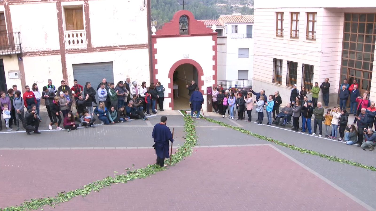 Les Useres ultima dels detalls de la processó dels peregrins