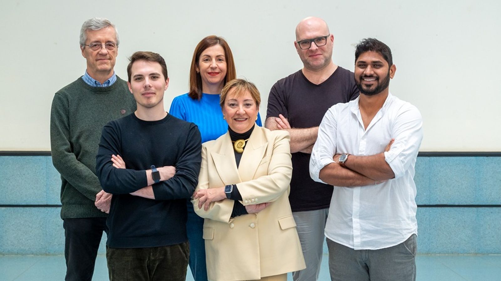 De d’esquerra a dreta i de dalt a baix els investigadors Joan Galcerán, Berta L. Sánchez-Laorden, Khalil Kass Youssef, Raúl Jiménez Castaño, Ángela Nieto i Nitin Narwade