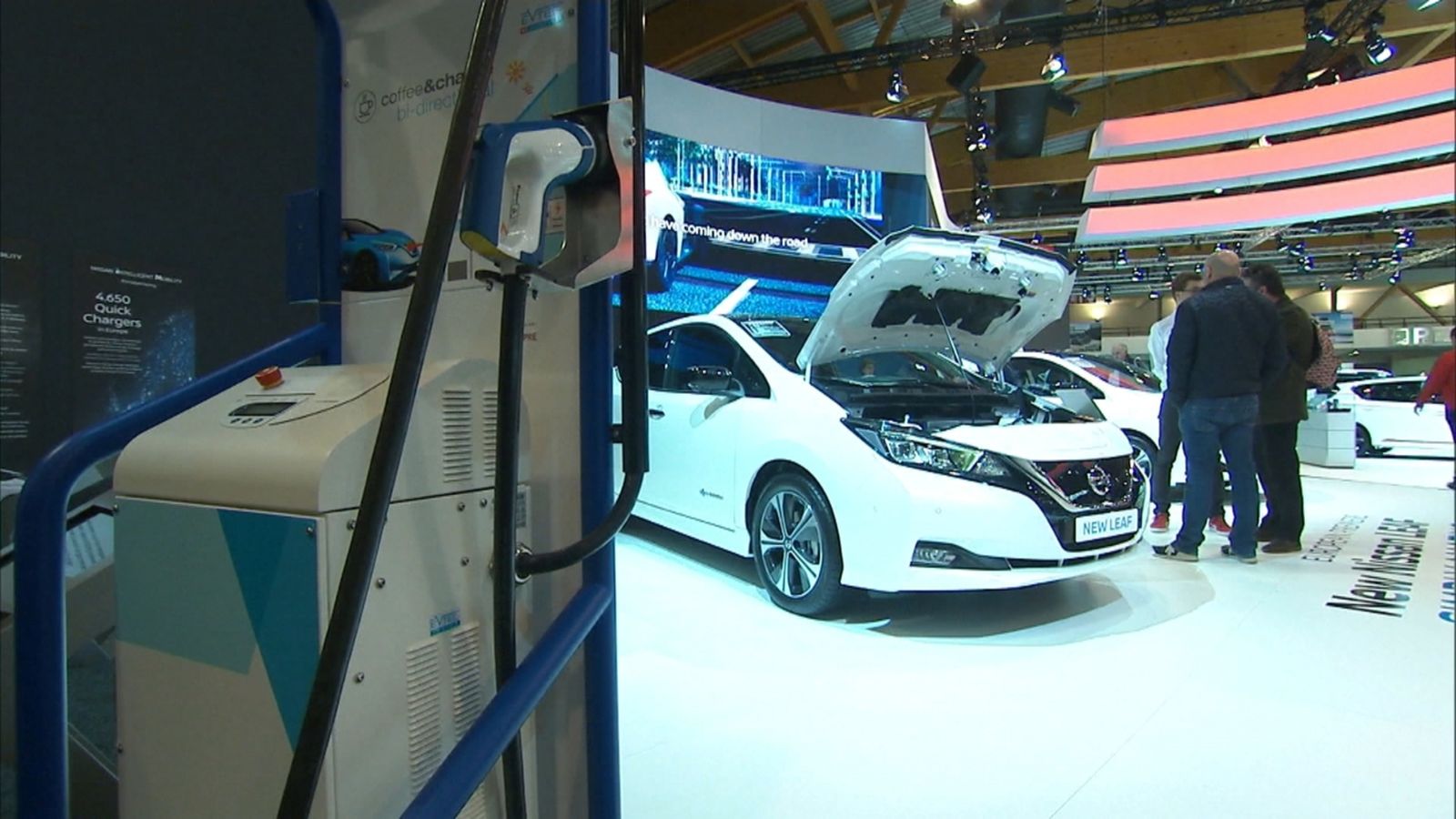 L'empresariat ja parla de Volkswagen com una empresa valenciana
