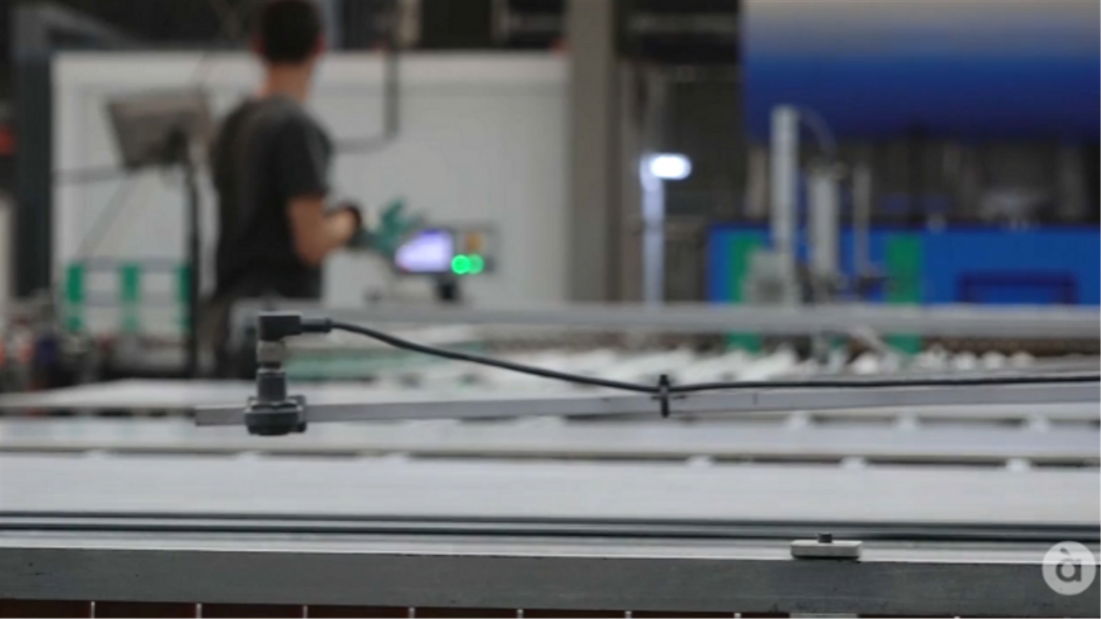 Treballador d'una empresa taulellera / À Punt NTC