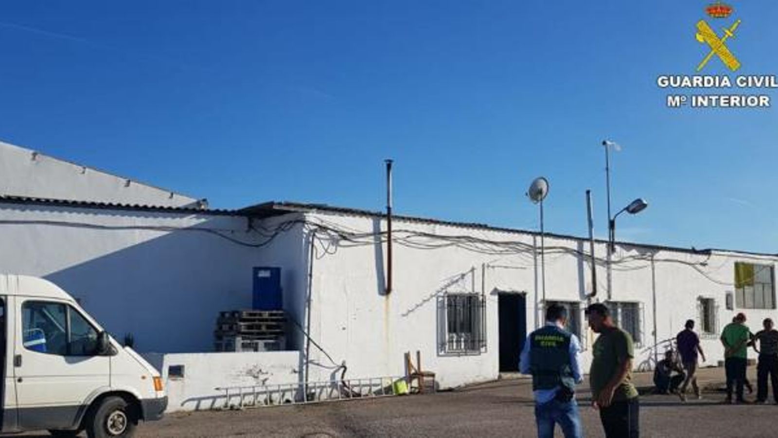 Detingut un matrimoni a Alacant per presumptament explotar laboralment nou persones Detingut un matrimoni a Alacant per presumptament explotar laboralment nou persones