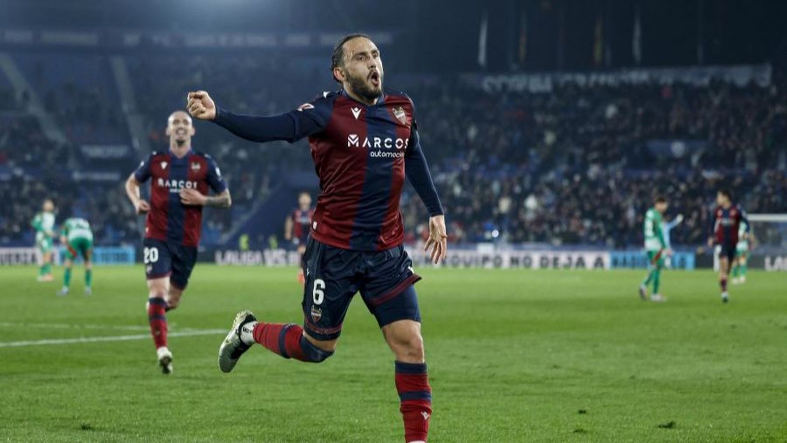 Kochorashvili celebra el gol