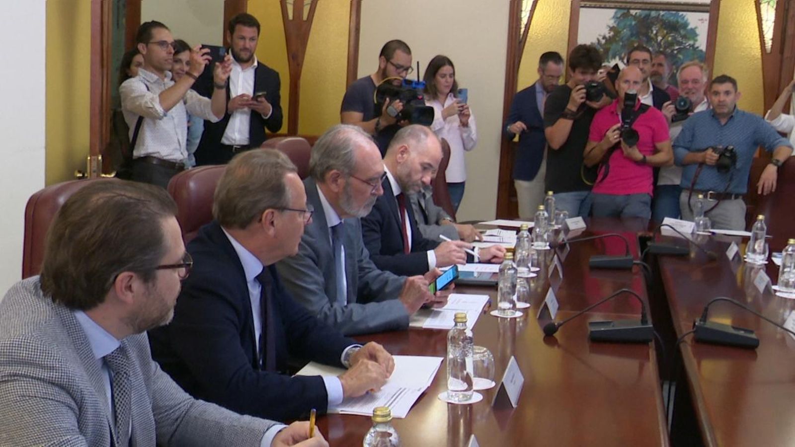 La reunió entre la patronal de la ceràmica i el govern valencià