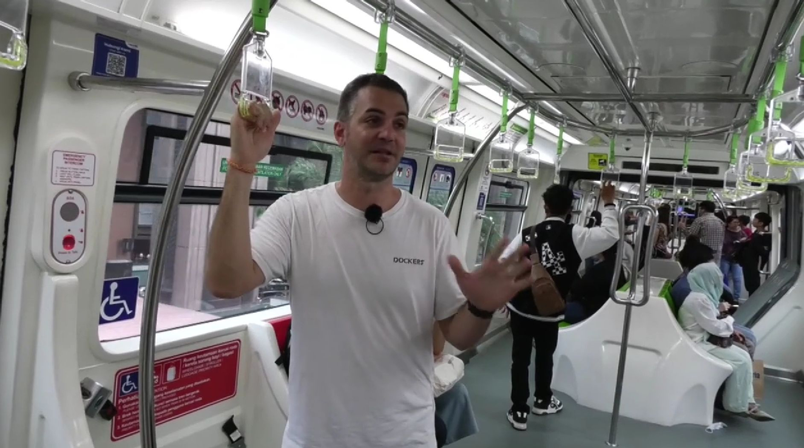 Coneixerem el centre de Kuala Lumpur amb Pablo, de València