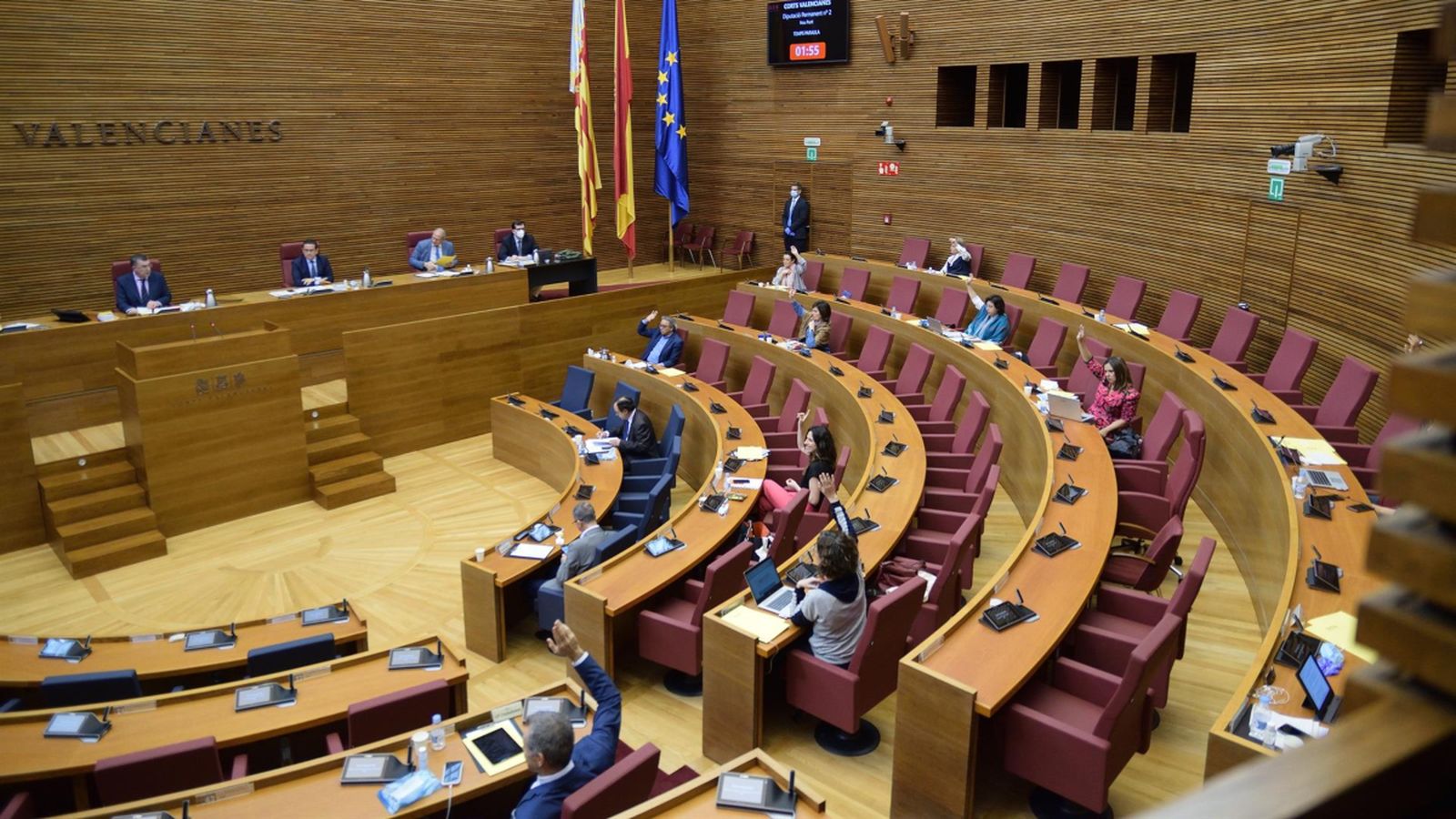 Moment de la votació de la creació de la comissió de reconstrucció