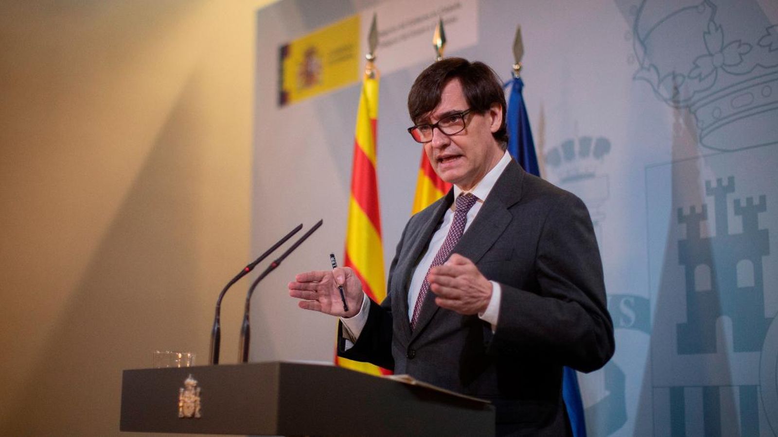 Illa demana a les autonomies que endurisquen les mesures abans de demanar el confinament domiciliari