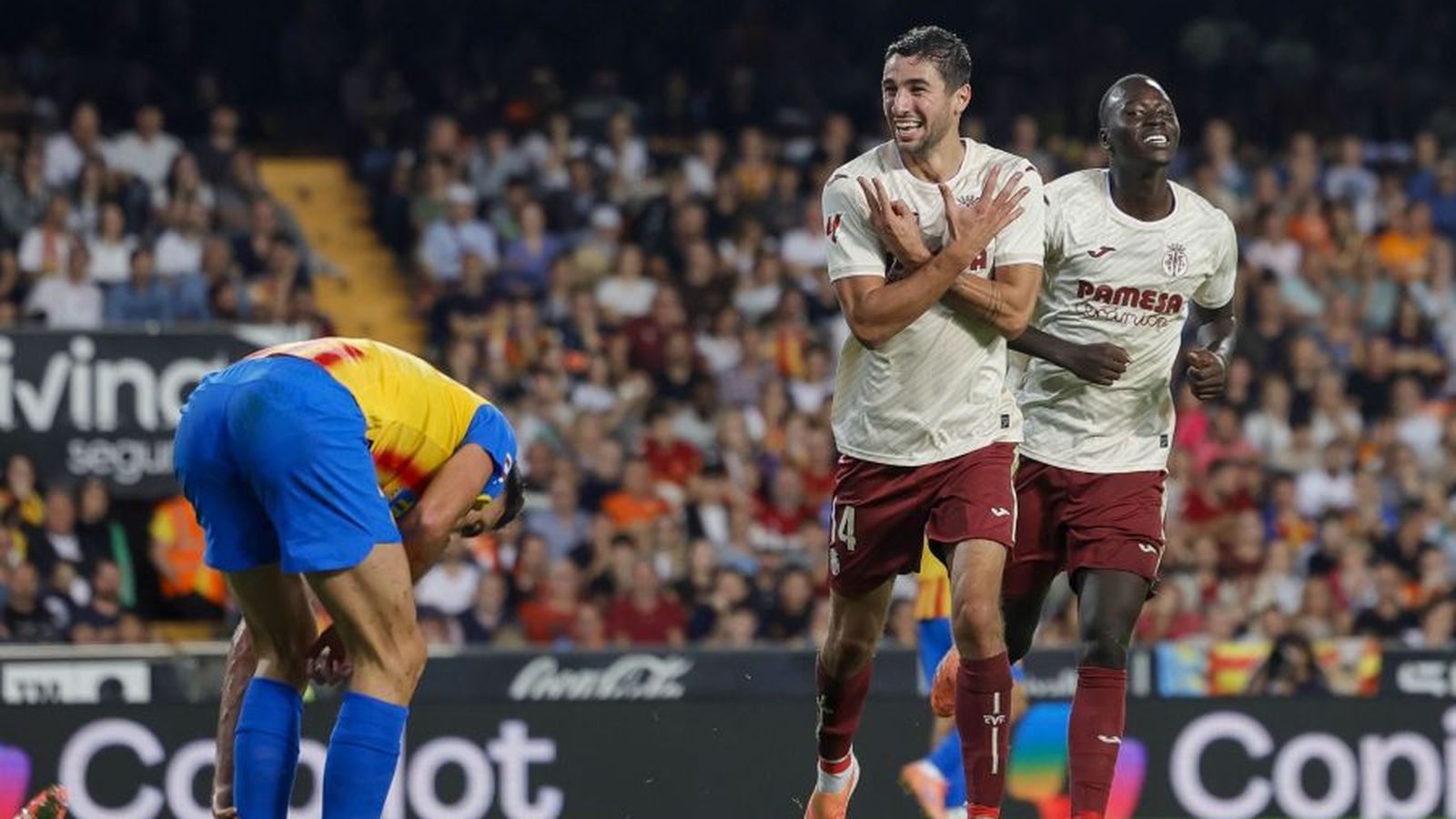 El Villarreal es va imposar 0-2 en el partit de la primera volta, al camp de Mestalla