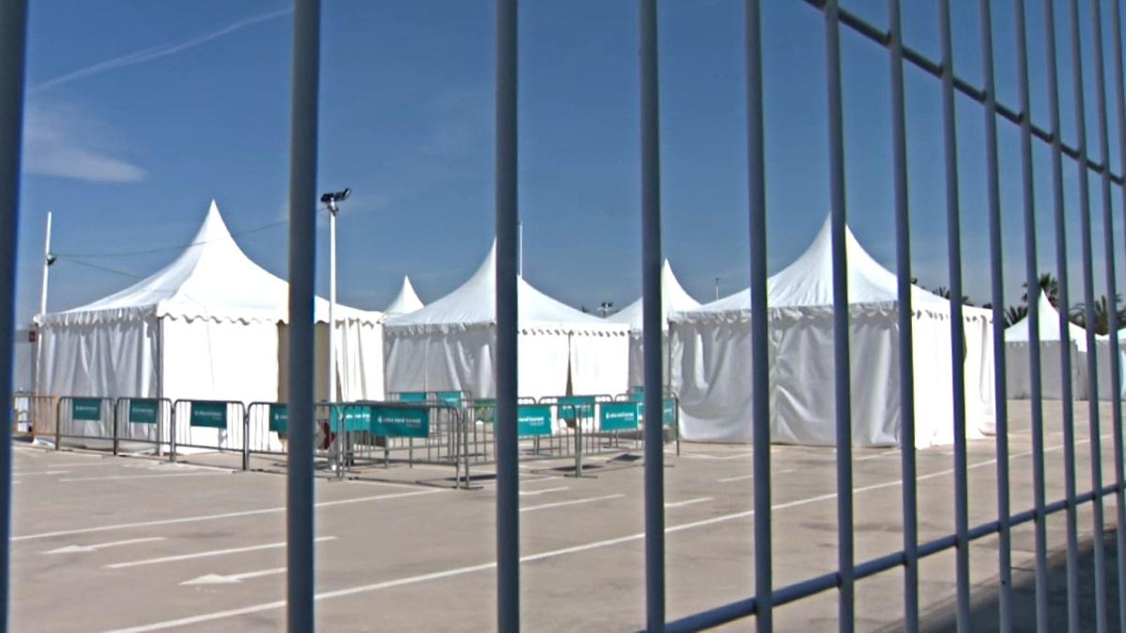 Les carpes que havia adquirit l'ajuntament de Catarroja per a vacunar la població es troben precintades