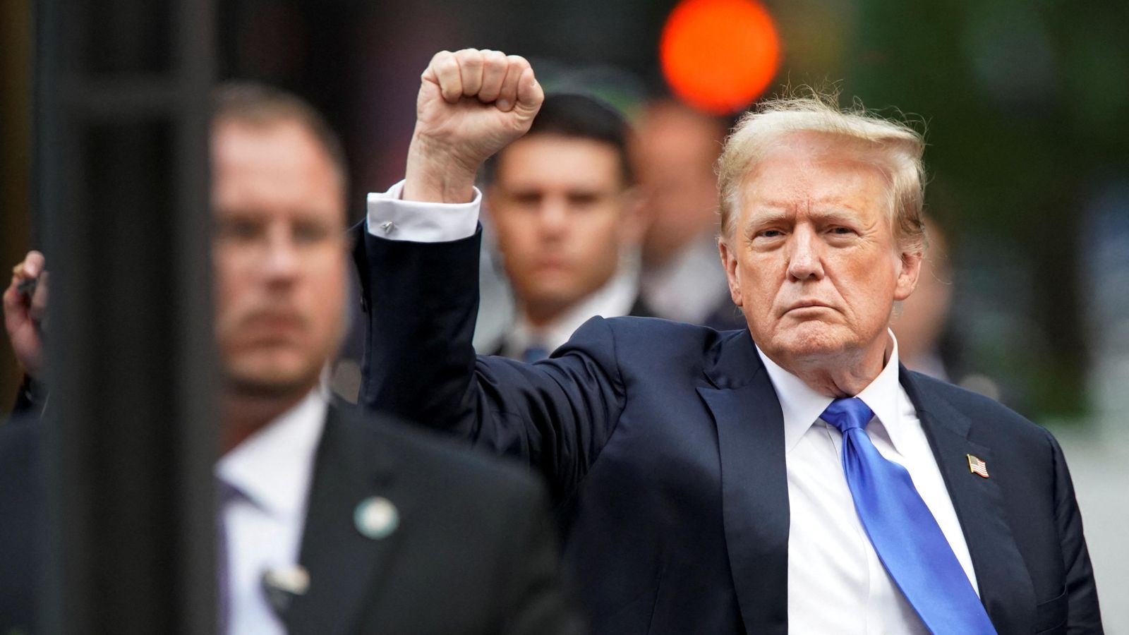 Trump, eixint del tribunal a Nova York després de ser declarat culpable