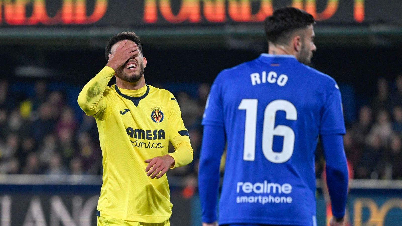 Ilias es lamenta després d'una acció errada