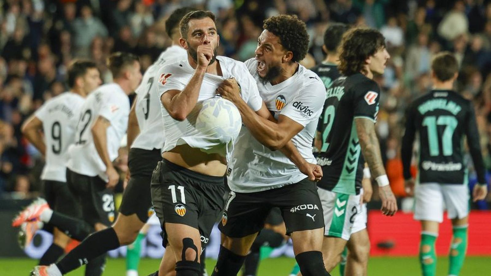 Rioja va ser l'autor del gol contra el Betis en el duel de la passada temporada a Mestalla (1-1)