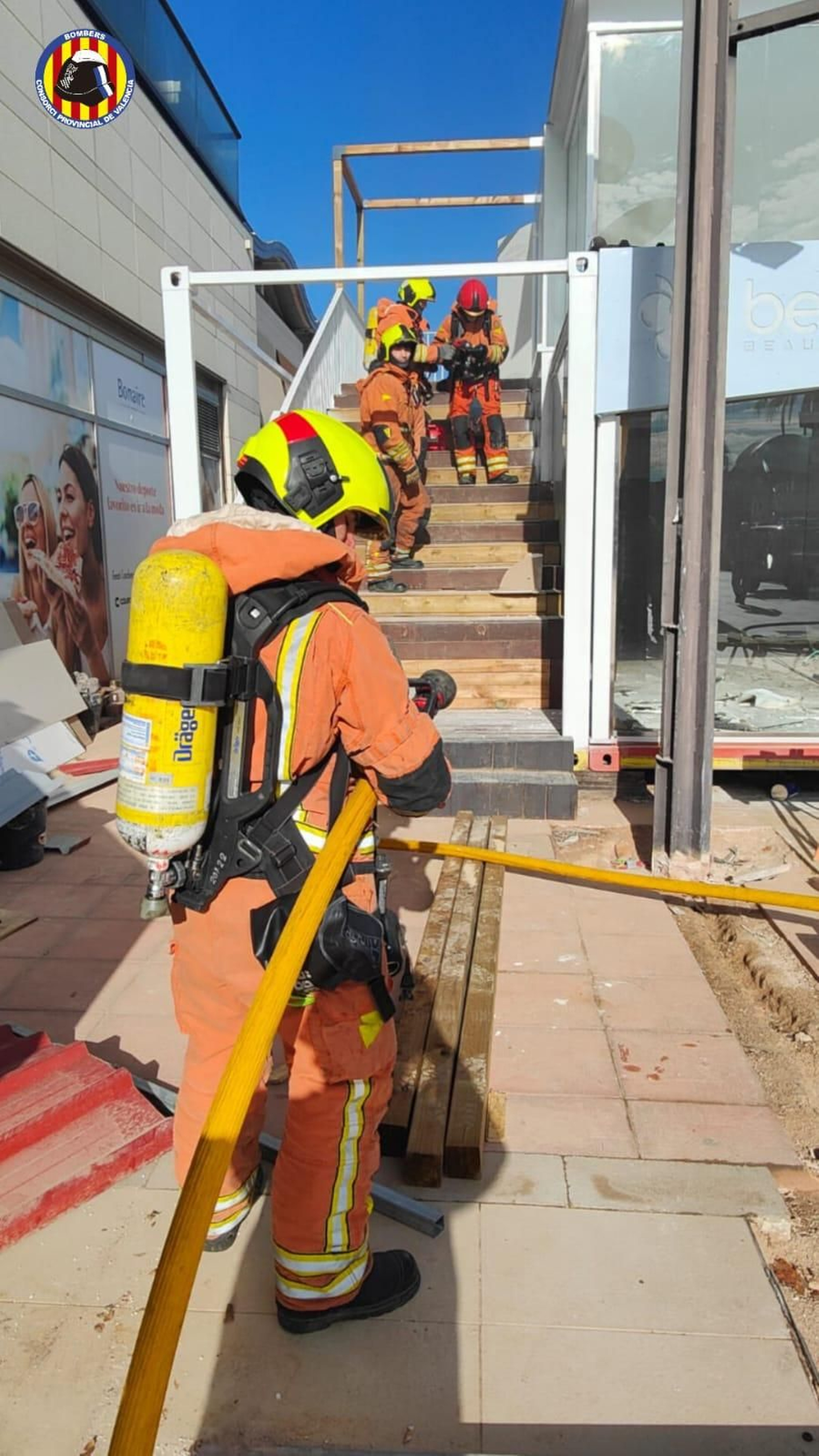 Treballs d'extinció del foc