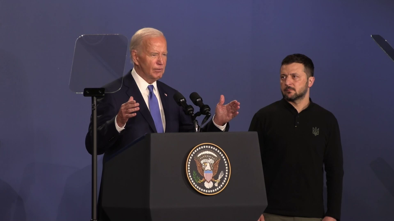 Moment en què Biden presenta Zelenski com el "president Putin"