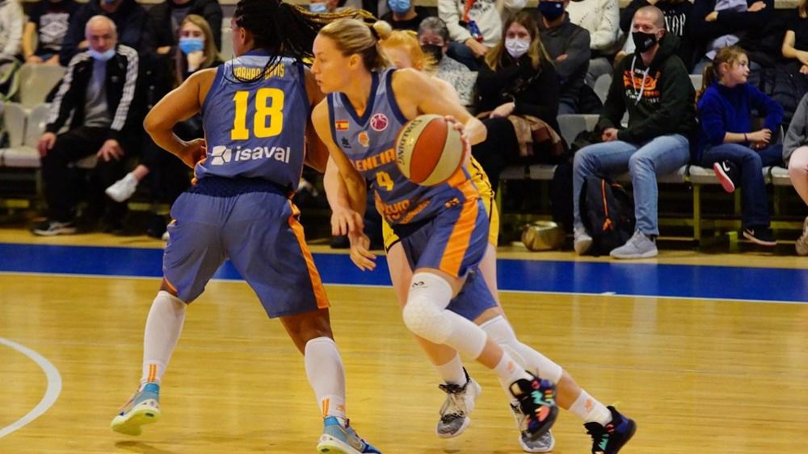 Anna Gómez, en una acció del duel