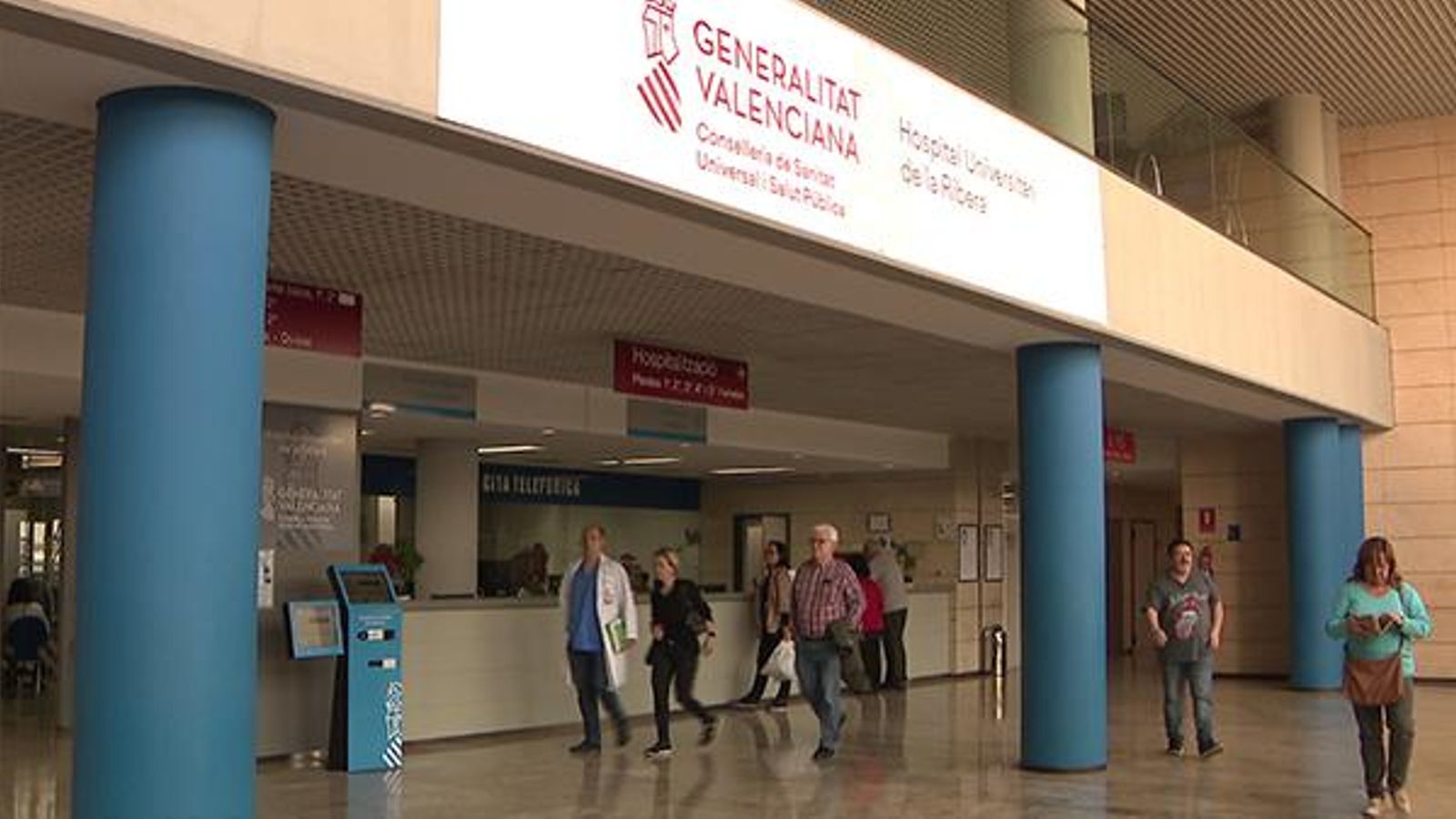 Quatre de les nou treballdores intoxicades han estat traslladades a l'Hospital de la Ribera, a Alzira