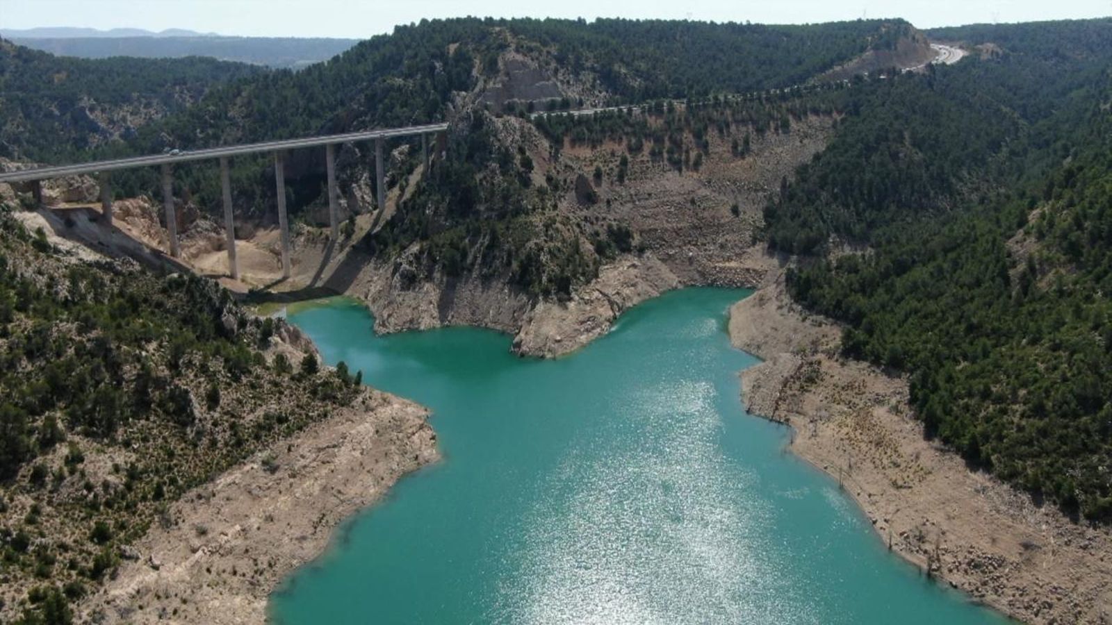 Un informe de Greenpeace alerta sobre l'estat de les aigües de la conca del Xúquer