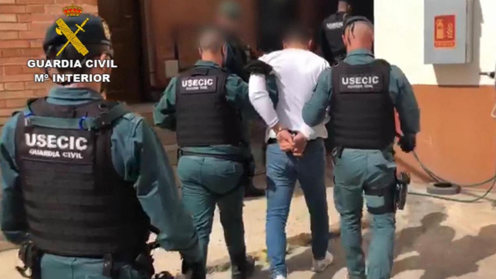 En imatge, la detenció de l'exparella de la víctima