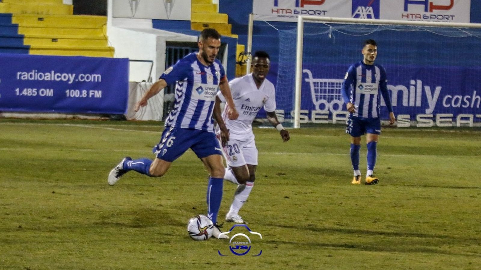 ‘La finestra esportiva’ acull el duel de Segona Divisió B entre l’Eivissa i l’Alcoià