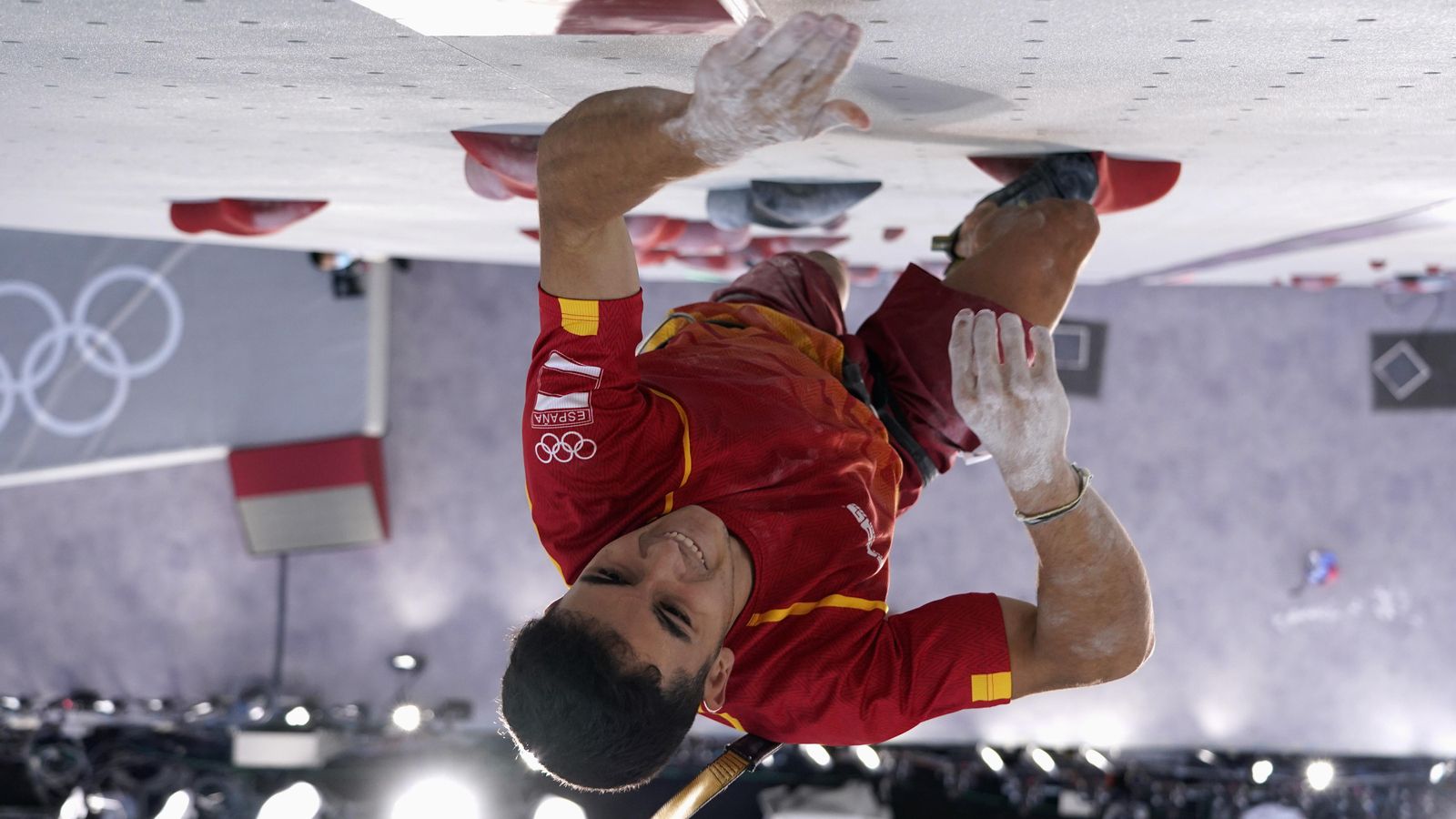 Alberto Ginés, durant una prova a Tòquio