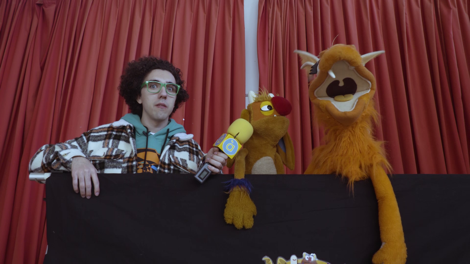 Ho Peta! | Butoni es cola a l'escola