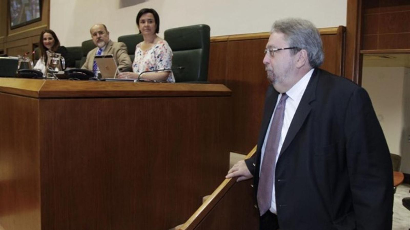 El defensor del poble basc, Manuel Lezertua