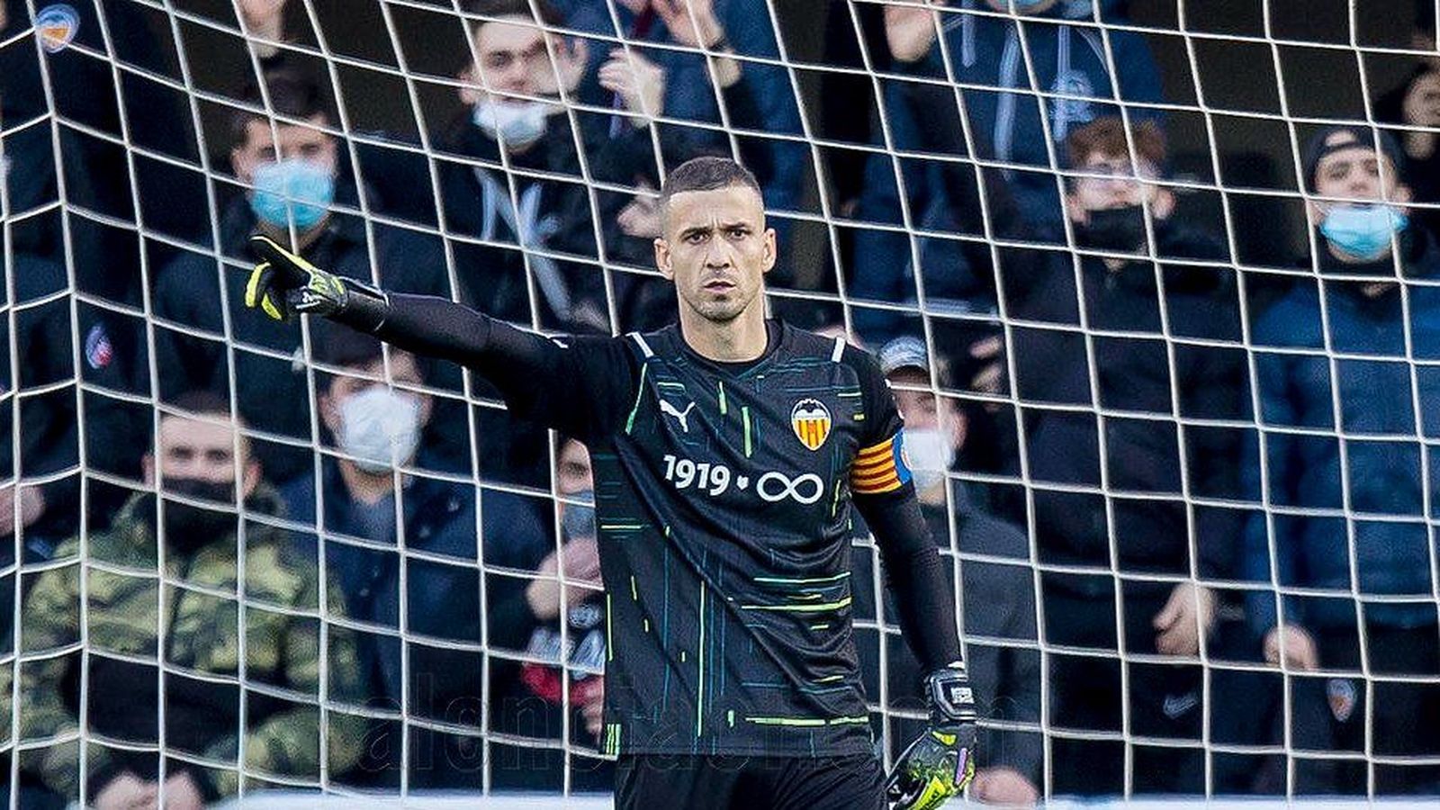 El porter del València, Jaume Doménech es lesiona el genoll